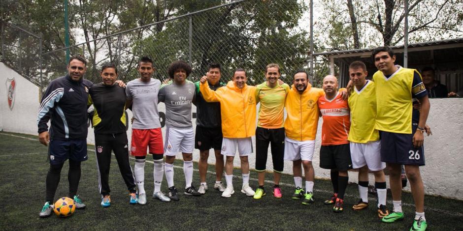 Amilcar Ganado promueve el deporte con juego de futbol