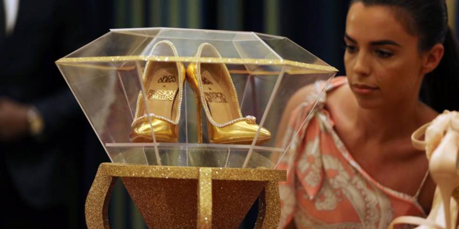 VIDEO: Estos zapatos se venden en 15 millones de euros