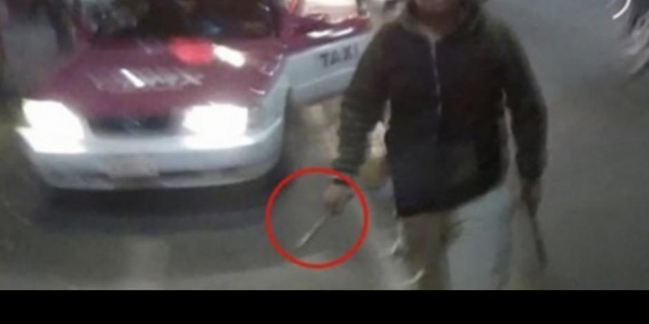 VIDEO: Taxista invade la ciclovía y amenaza con cuchillo a ciclista