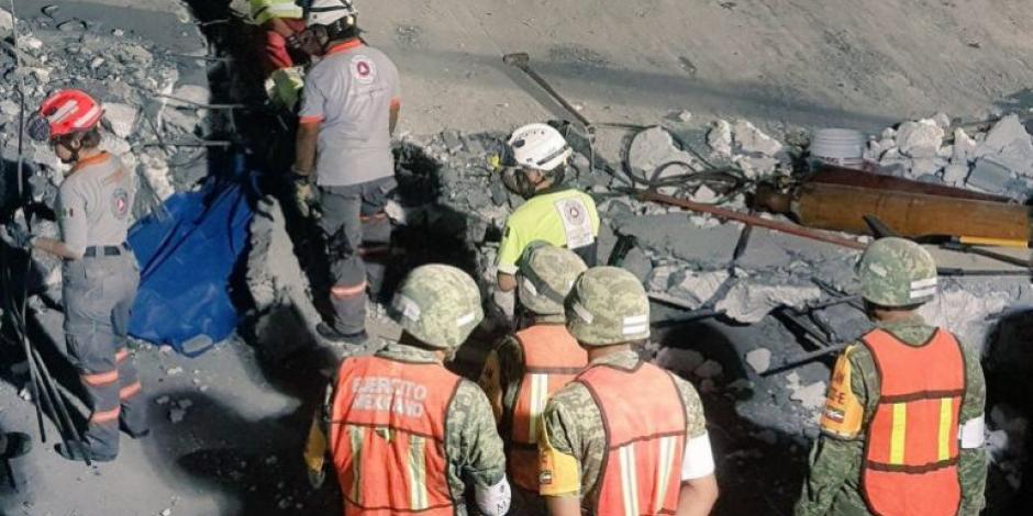 Suman 8 muertos por derrumbe de construcción en Monterrey