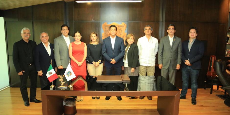 García Cabeza de Vaca se reúne con senadores y diputados federales