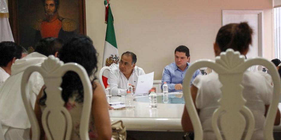Atiende Héctor Astudillo a familiares de víctimas de desaparición forzada