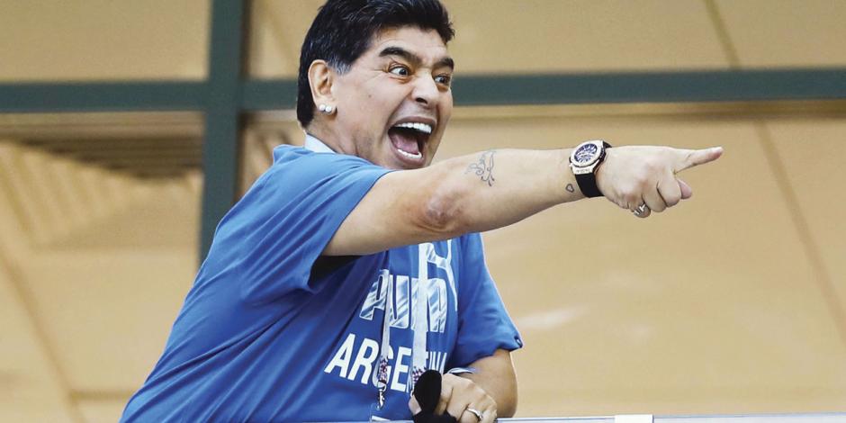Maradona, el que critica mundial en México, viene a Sinaloa a dirigir