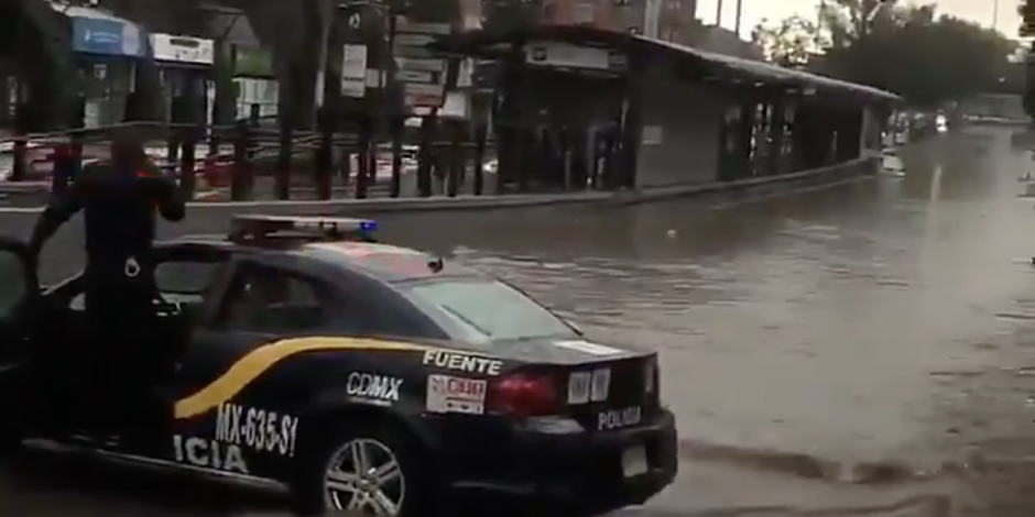 Lluvia pega en toda la ciudad y provoca encharcamientos e inundaciones