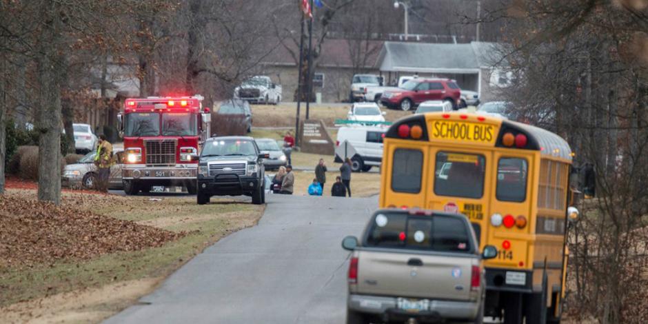 Ataque en escuela de Kentucky deja una persona muerta