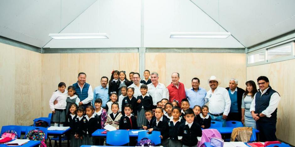 IEnova concluye reconstrucción de escuela afectada por sismos en Puebla