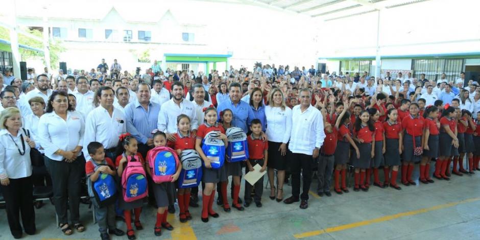 Gobernador de Tamaulipas arranca “Con mis Útiles a la Escuela”