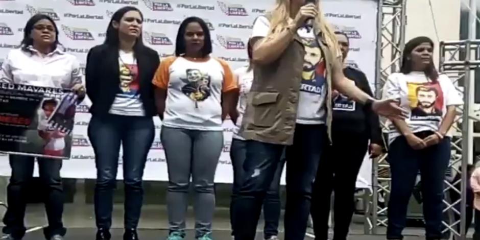 Llama Lilian Tintori a opositores venezolanos a resistir sin perder la fe
