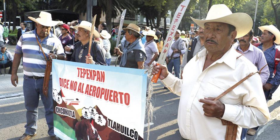 Atencos salen a la calle contra obra en Texcoco