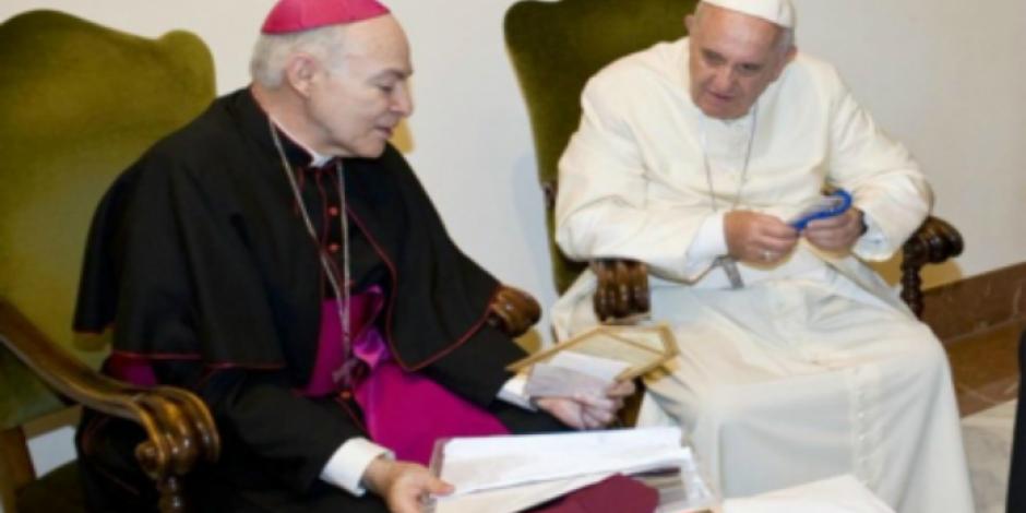 Recibe Papa por primera vez al arzobispo mexicano Carlos Aguiar Retes