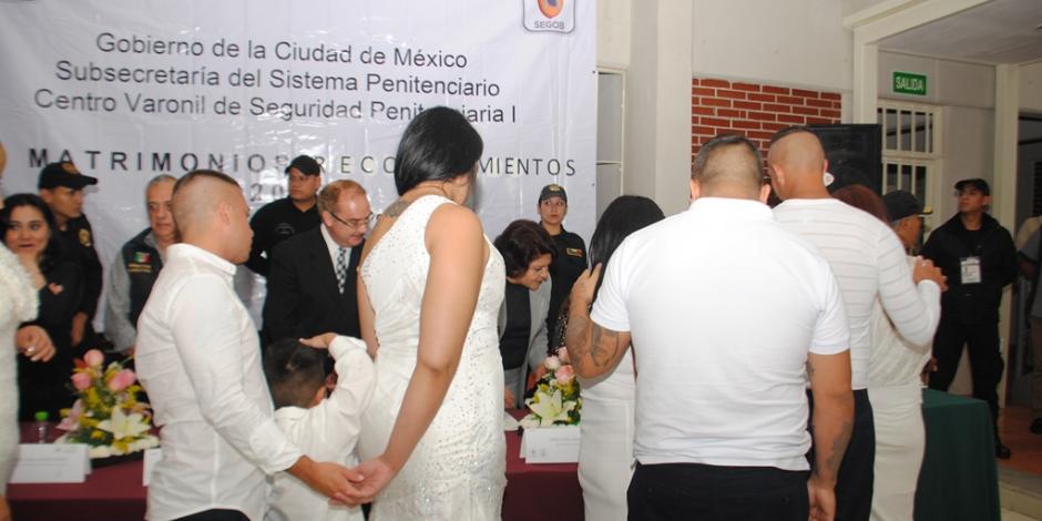 Celebran 362 matrimonios en reclusorios de la CDMX