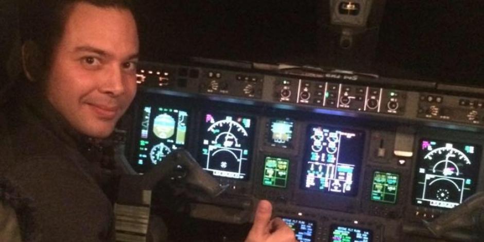 Conoce al piloto héroe del vuelo Durango - CDMX