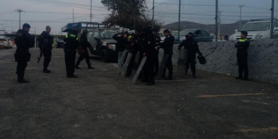 Policías del Edomex controlan motín en penal de Texcoco