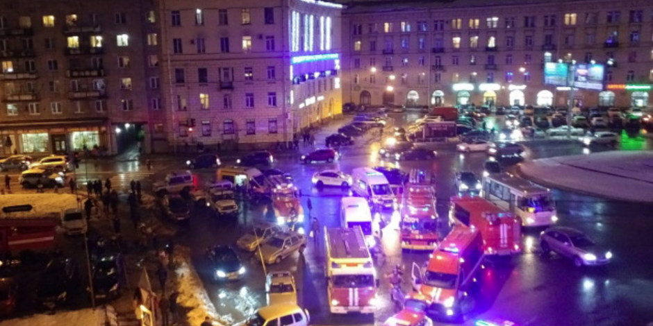 Explosión en centro comercial de San Petersburgo deja 10 heridos
