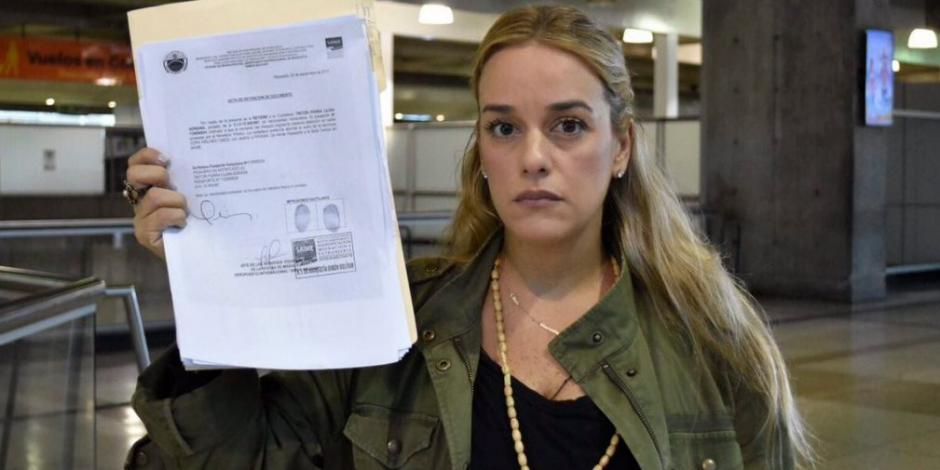 Prohíben salir de Venezuela a esposa de Leopoldo López