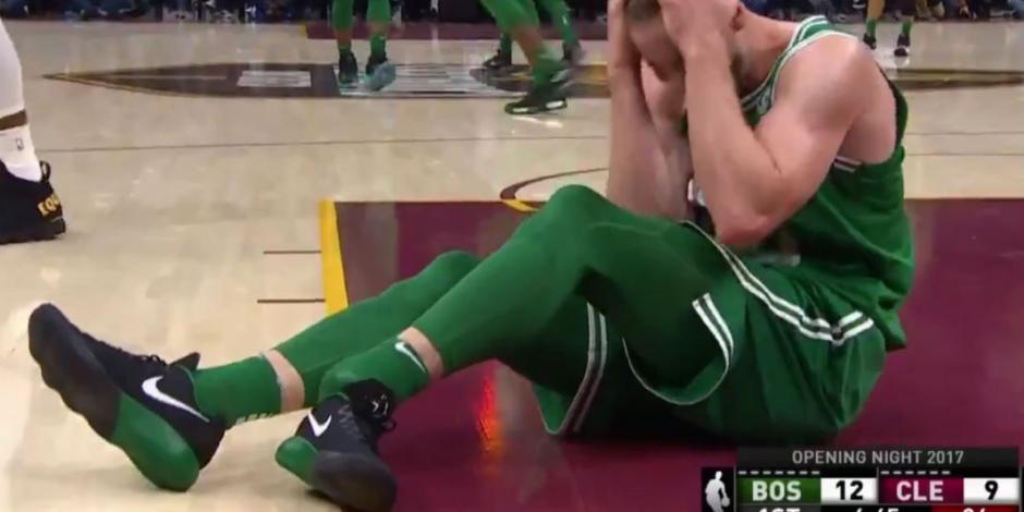 VIDEO: Terrible lesión empaña debut de Hayward con Celtics