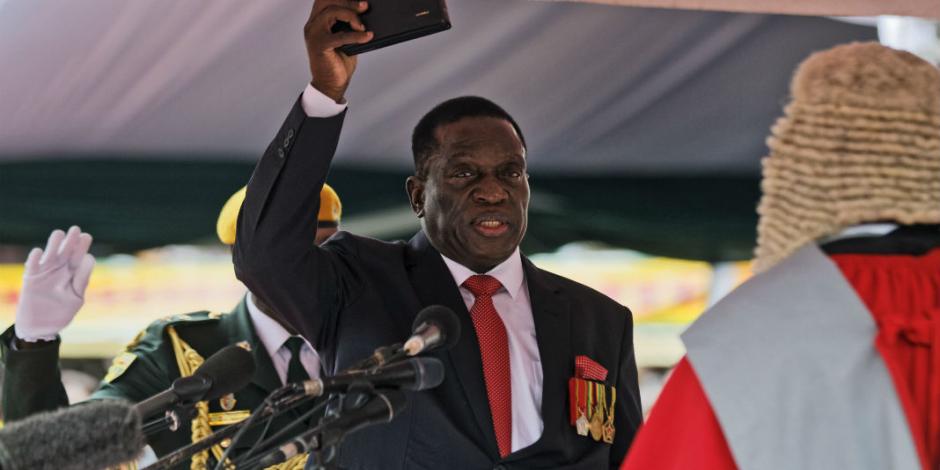 Zimbabue estrena presidente tras sacar al más anciano del mundo