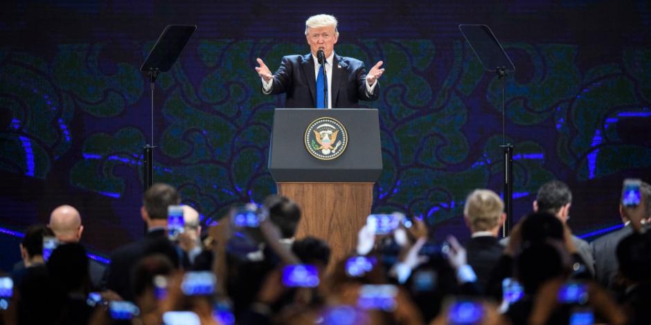 Trump se pronuncia en Vietnam contra acuerdos comerciales multilaterales
