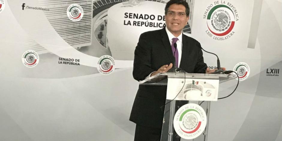 Ríos Piter deja Senado; va por firmas para candidatura independiente