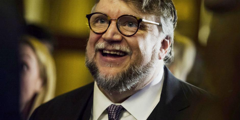 Del Toro critica falta de vocación de políticos mexicanos