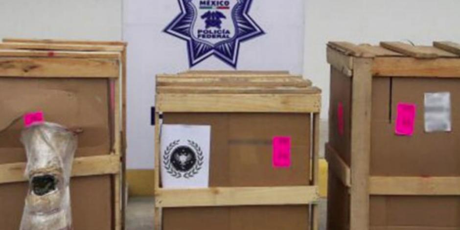 Encuentran policías 170 kilos de droga ocultos en jarrones artesanales