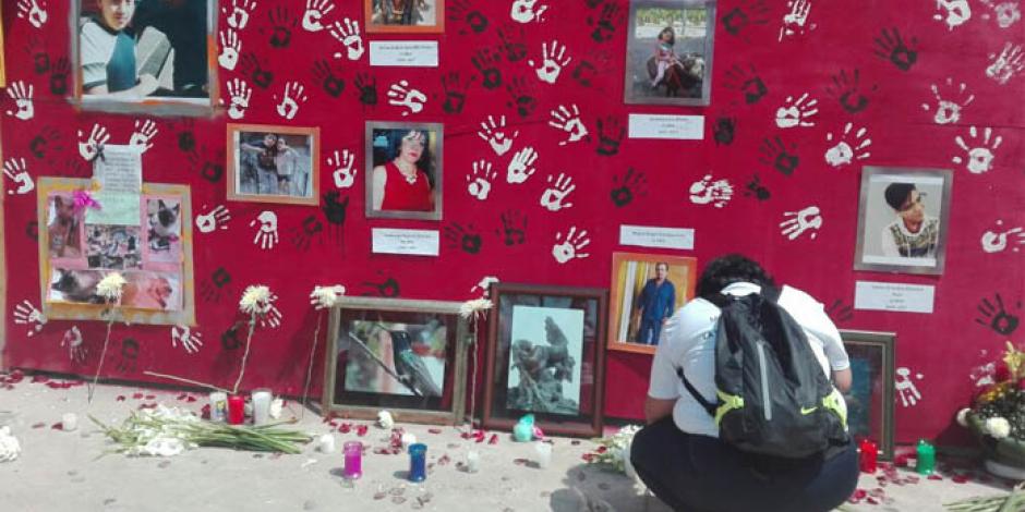 VIDEO: Rinden homenaje a fallecidos en Multifamiliar Tlalpan