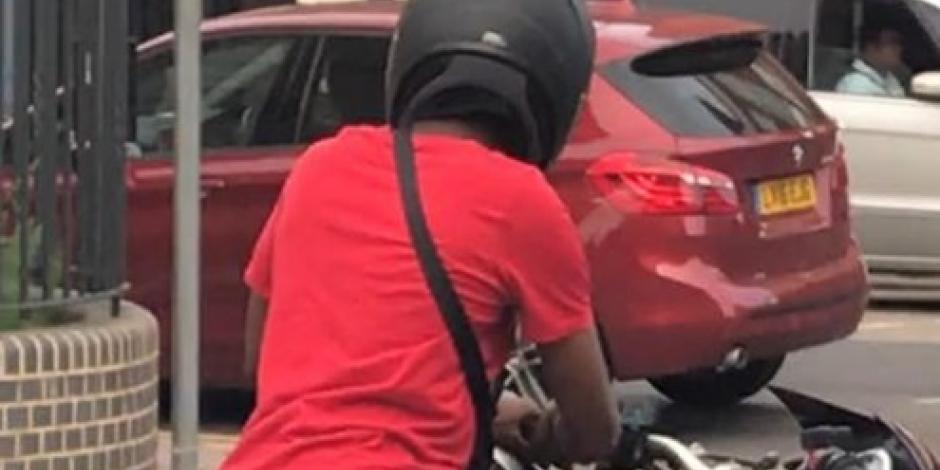VIDEO: Intentan robar una moto y terminan golpeados
