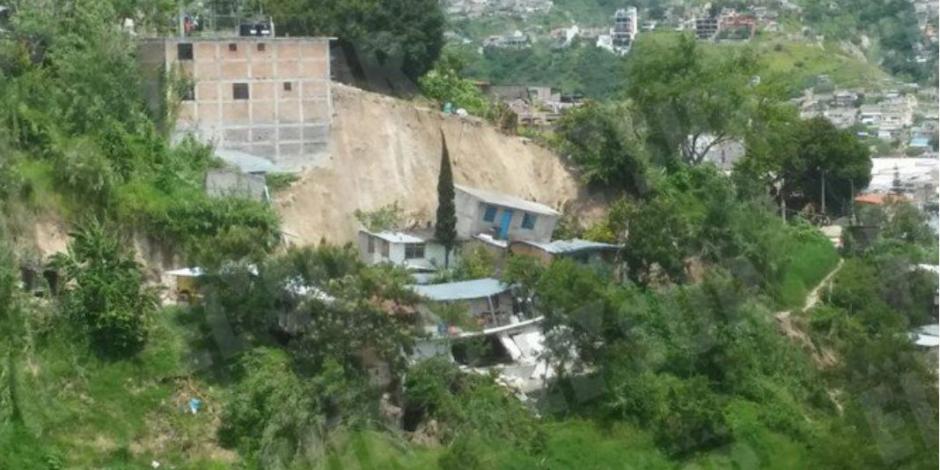 Colapsan 10 casas en Chilpancingo por deslizamiento