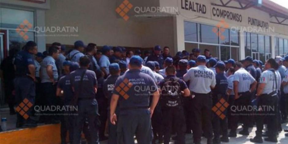 Paran policías de Juchitán en medio de la tragedia