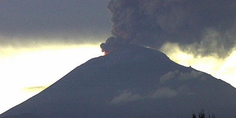 Sin caída de ceniza en Puebla por fumarola del Popocatépetl