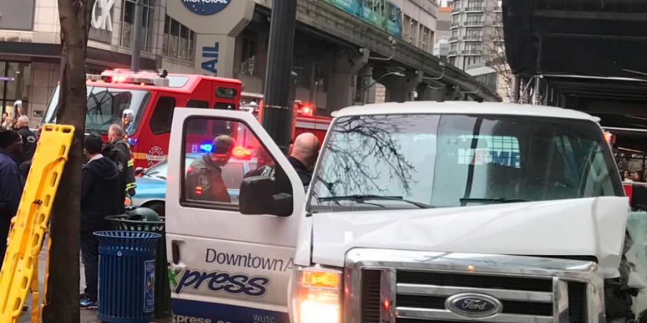 Camioneta arrolla a peatones en Seattle; hay 6 heridos