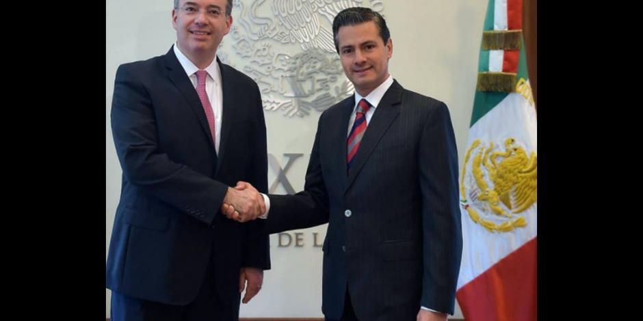 EPN nombra a Alejandro Díaz de León como gobernador del Banco de México