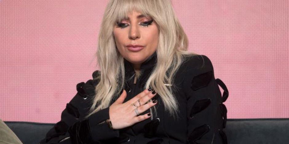 Lady Gaga se retira de los escenarios por enfermedad