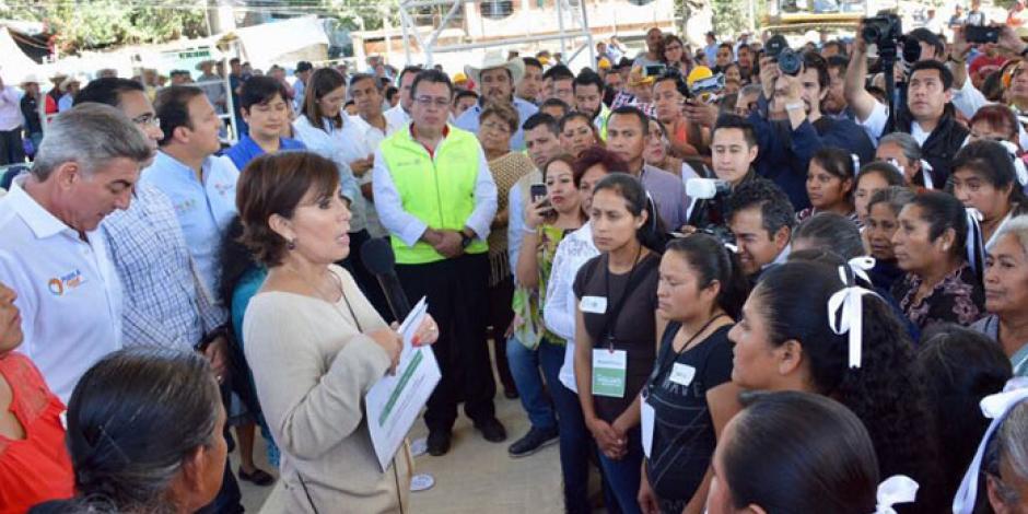 Se reconstruirán 50 mil casas en 8 estados tras sismos: Rosario Robles