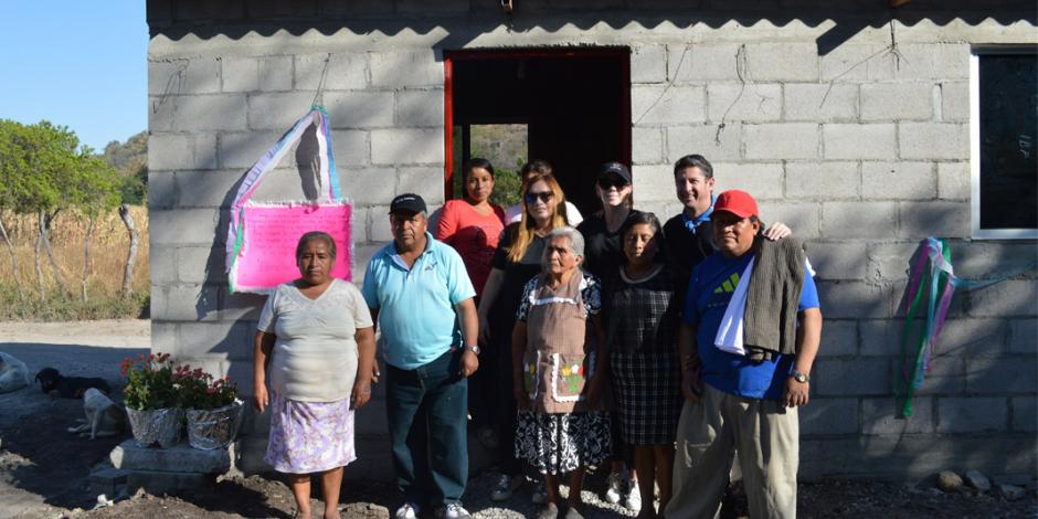 VIDEO: Entrega De Mano a Mano 15 casas a afectados por sismo en Puebla
