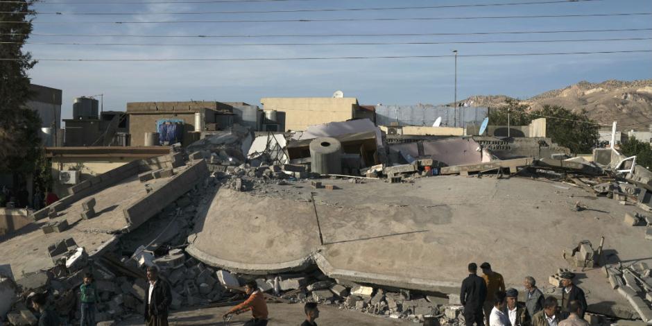 Suman 445 muertos y 7 mil heridos por terremoto en Irán