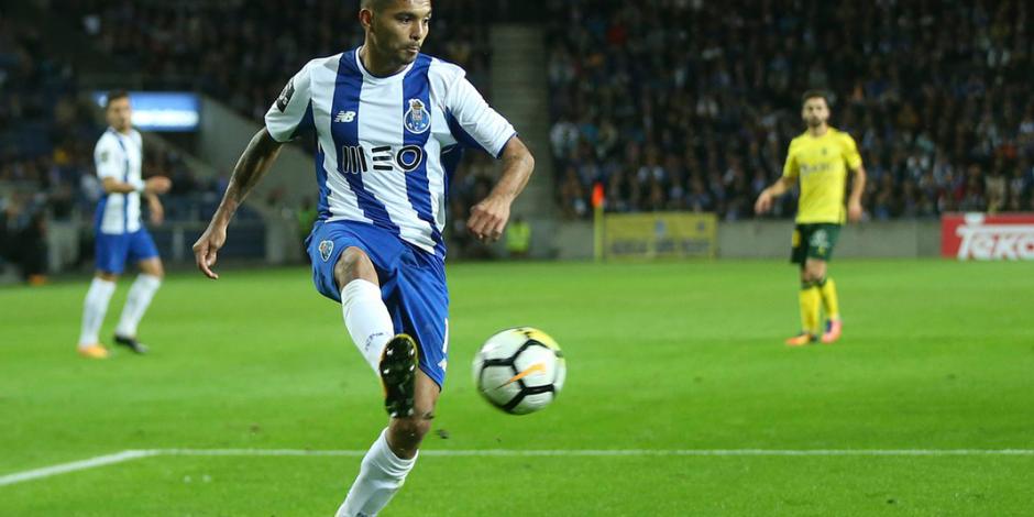 Tecatito Corona colabora con un gol en goleada del Porto