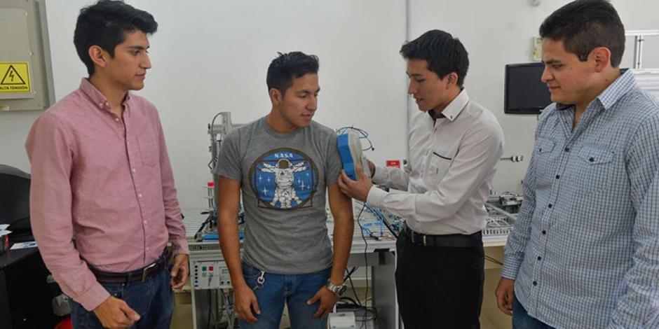 Adiós al dolor; joven ecuatoriano inventa sustituto de inyecciones y jeringas
