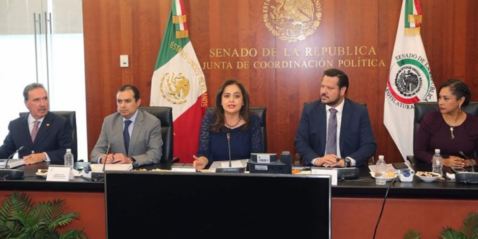 Gamboa cede presidencia del Jucopo a Ana Lilia