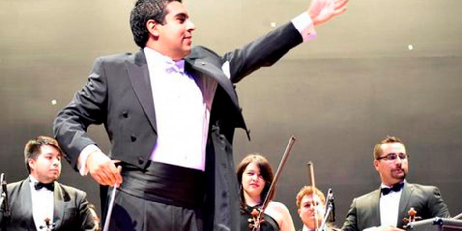 "Las orquestas no pasan de moda": Enrique Abraham Vélez Godoy