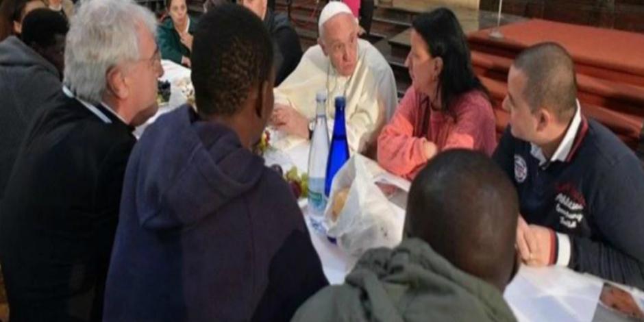 Invita el Papa Francisco a reos a comer; 2 se fugan