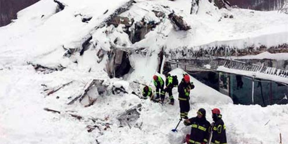 Rescatan 2 cuerpos más tras avalancha que sepultó a hotel en Italia