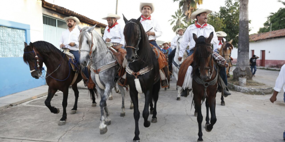 Pide Silvano mantener la tradicional Cabalgata Morelos