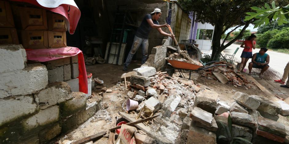 Aumenta a 96 el número de muertos tras sismo de 8.2 grados