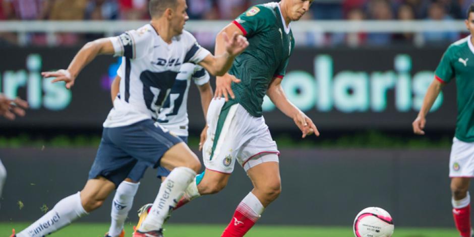 Pumas rompe racha negativa con empate ante Chivas