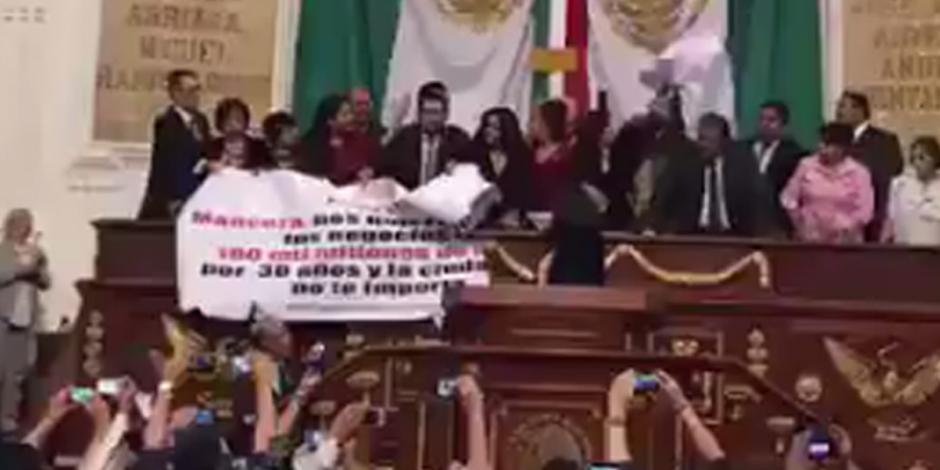 VIDEO: Legisladores de Morena y PRD se enfrentan en tribuna de ALDF