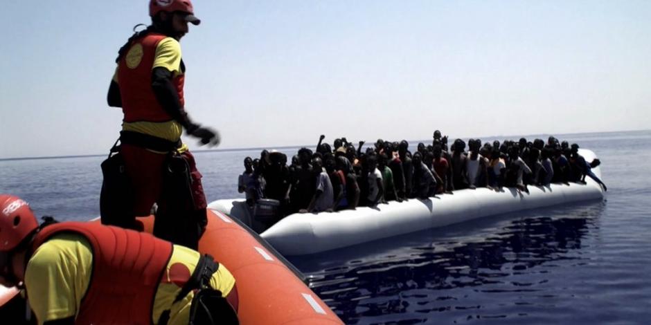 Mueren 30 inmigrantes en naufragio frente a costas de Libia