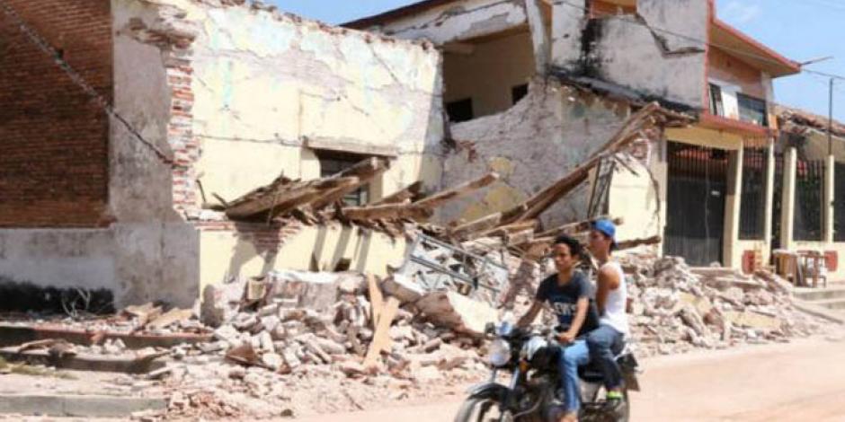Entregan 23 mil tarjetas para reconstruir casas en Oaxaca y Chiapas