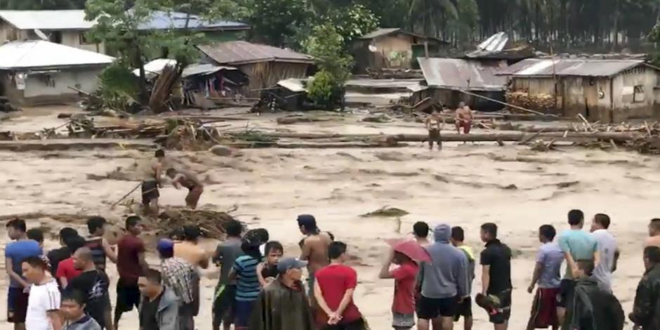 Suman 133 muertos tras paso de tormenta tropical Tembin en Filipinas