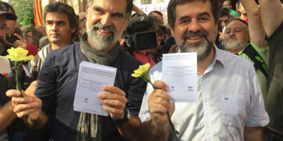 Dan cárcel a 2 líderes independentistas de Cataluña